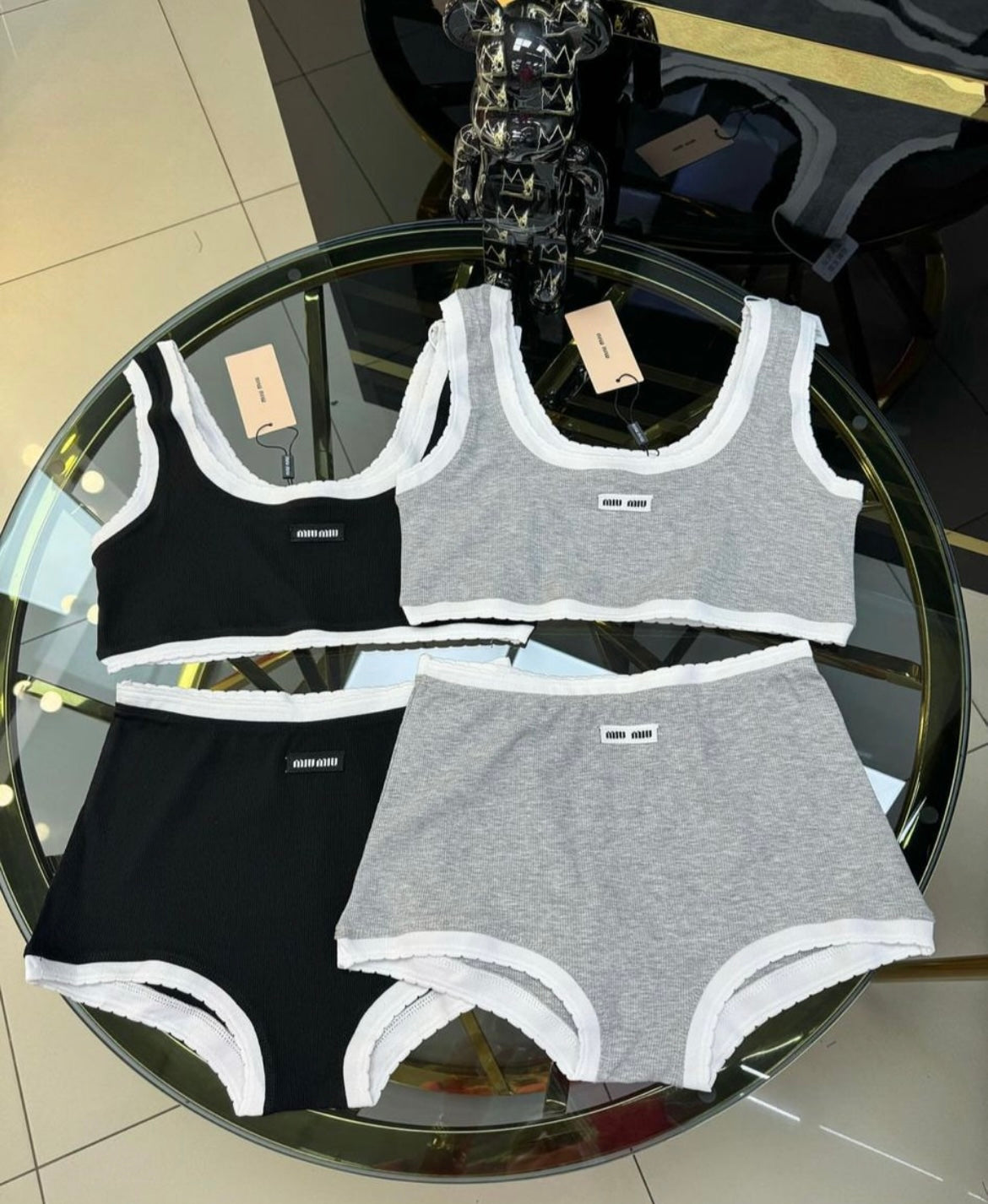 miu short set
