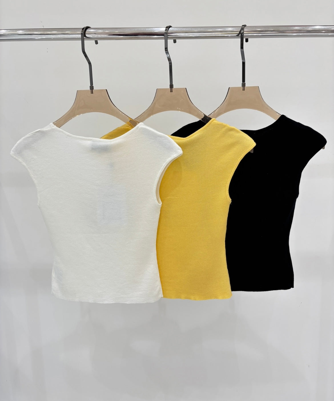 chan vest top