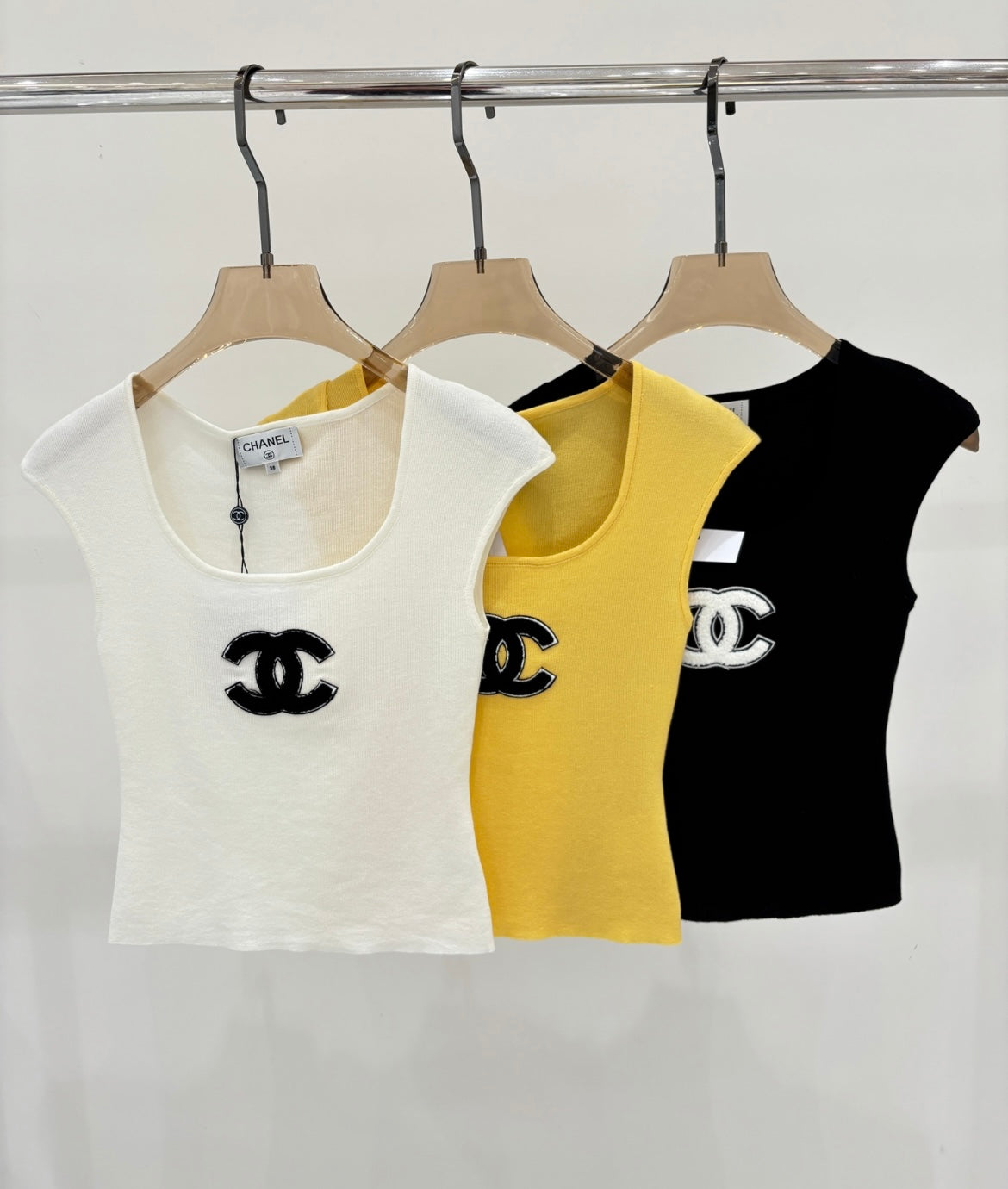 chan vest top
