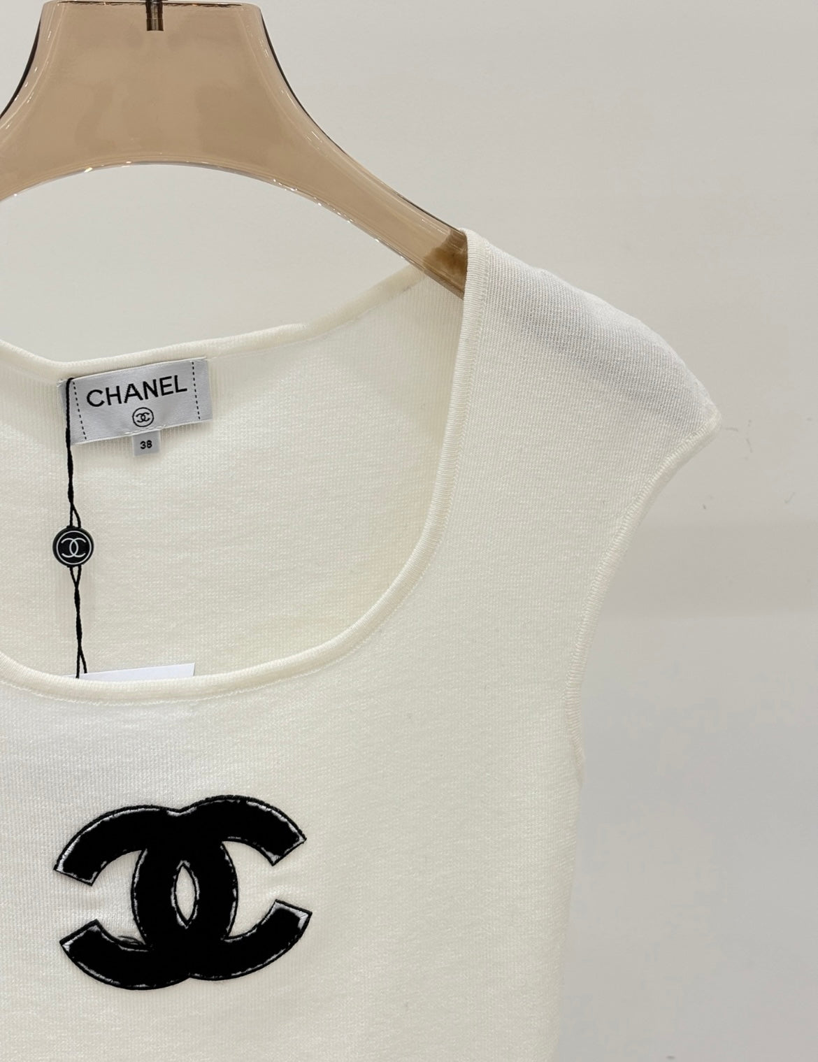 chan vest top